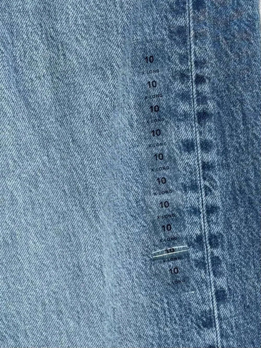 American Eagle Outfitters Wide-Leg Jeans - Medium Blue Wash - Picture 3 of 6